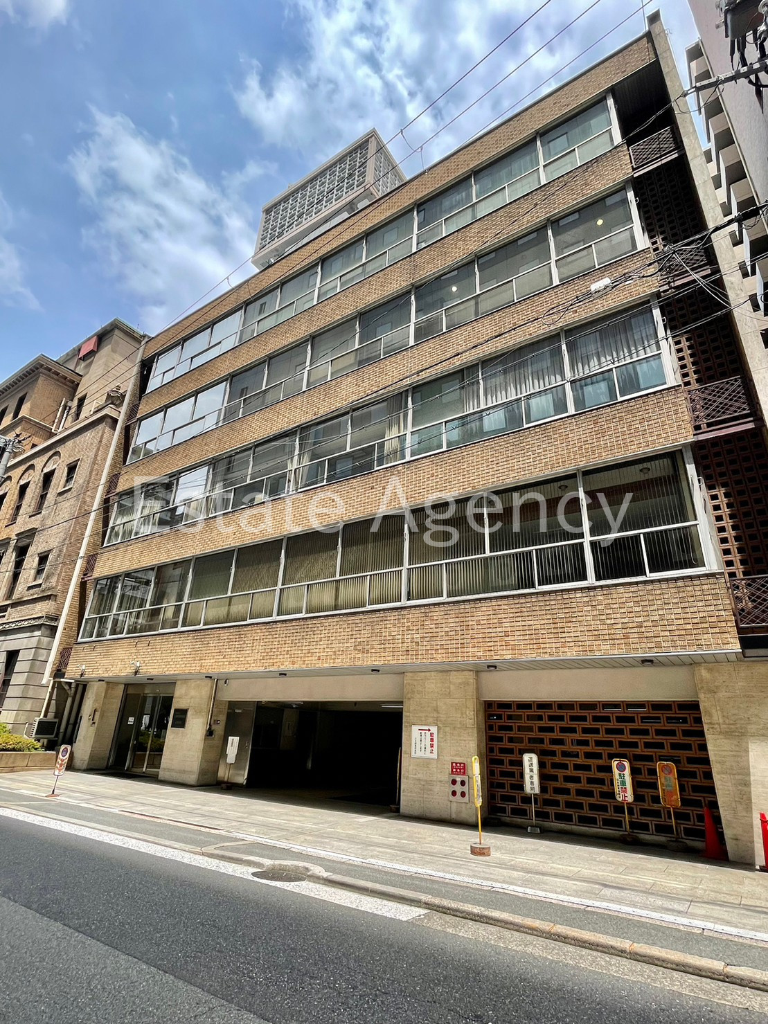 綿業会館（新館） 外観