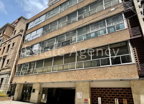 綿業会館（新館） 外観