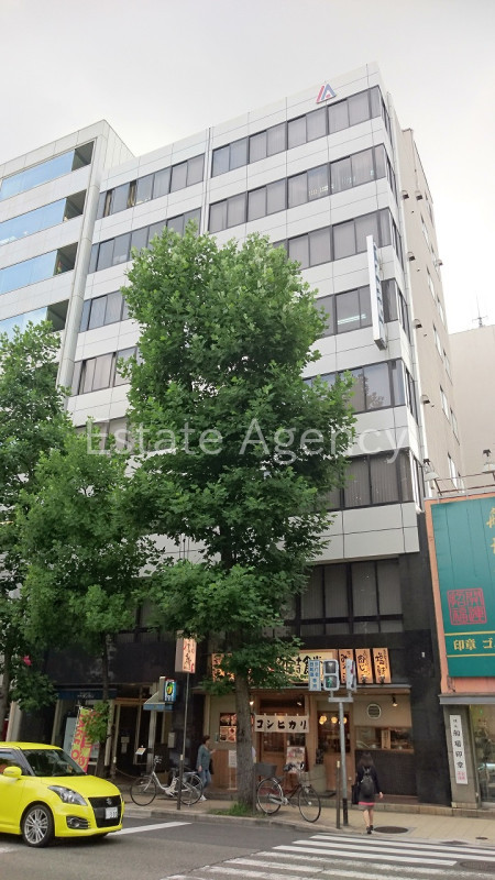 マエダ本社 外観