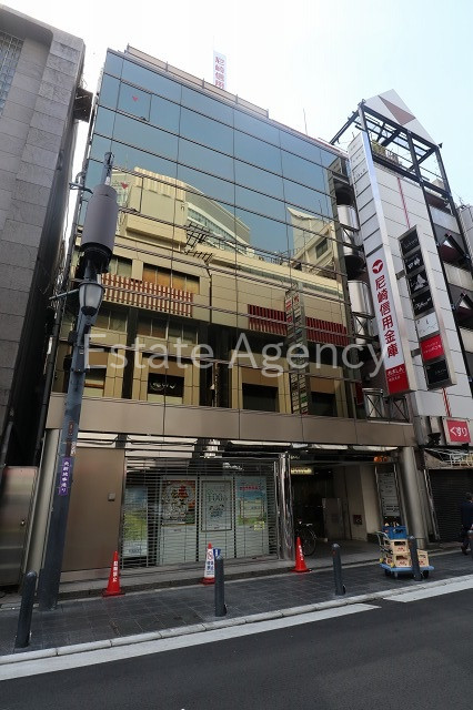 尼信梅田 外観