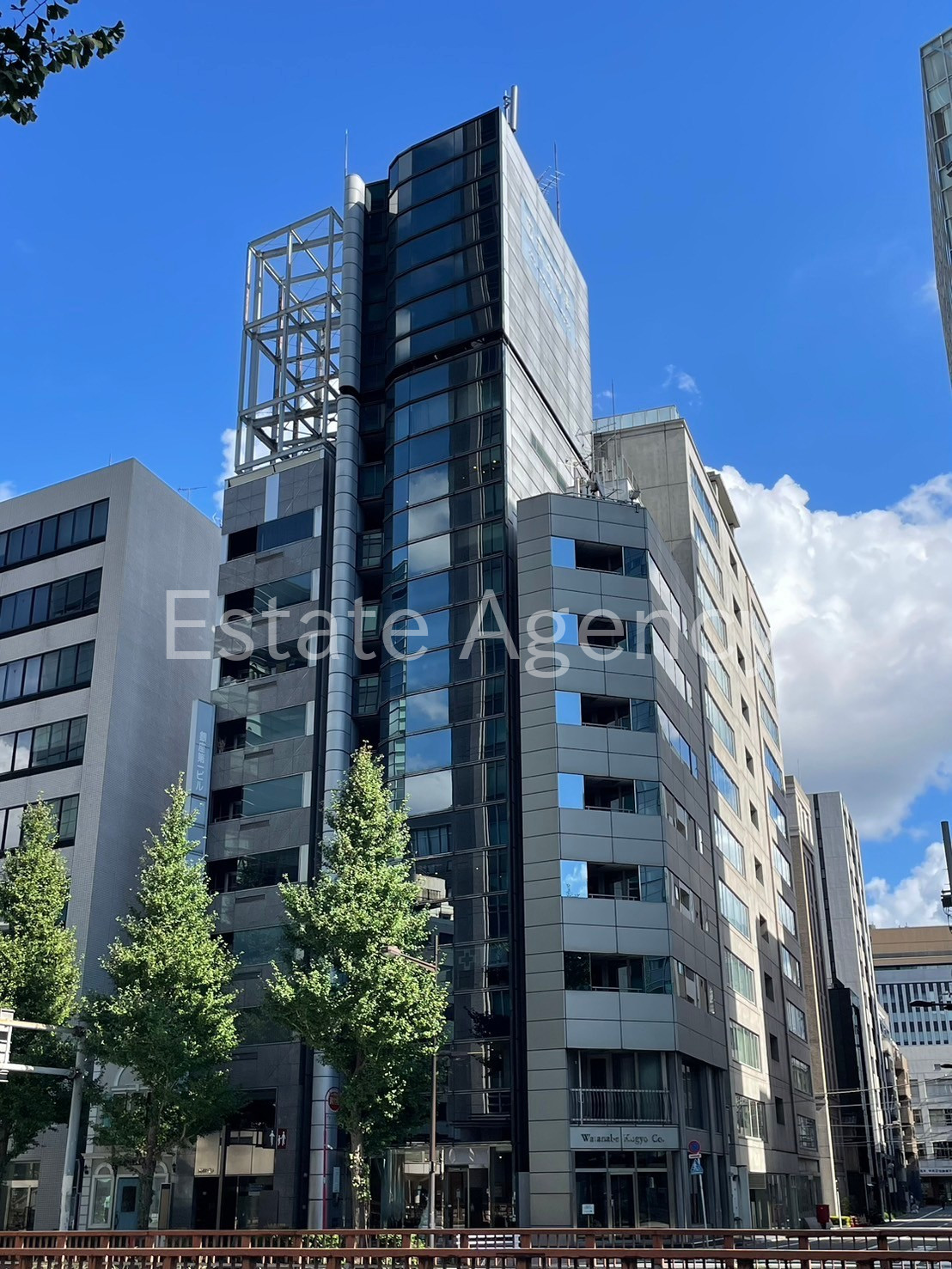 ワイ・エヌ銀座 外観