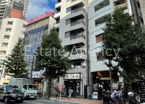 ストーク新宿井岡 外観