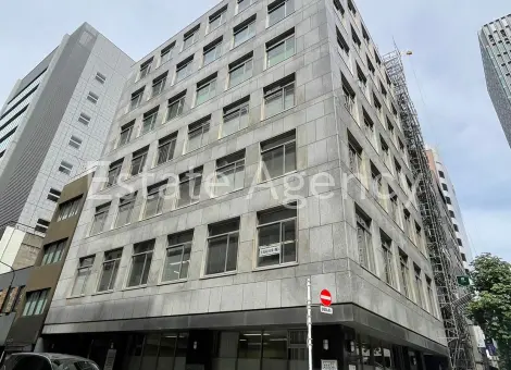 依田忠 外観