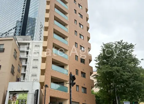 西新宿ＰＩＮＥＮＥＥＤＬＥ 外観