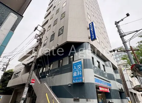 入交 外観