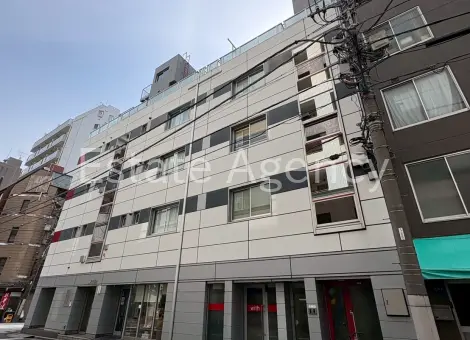 深山 外観