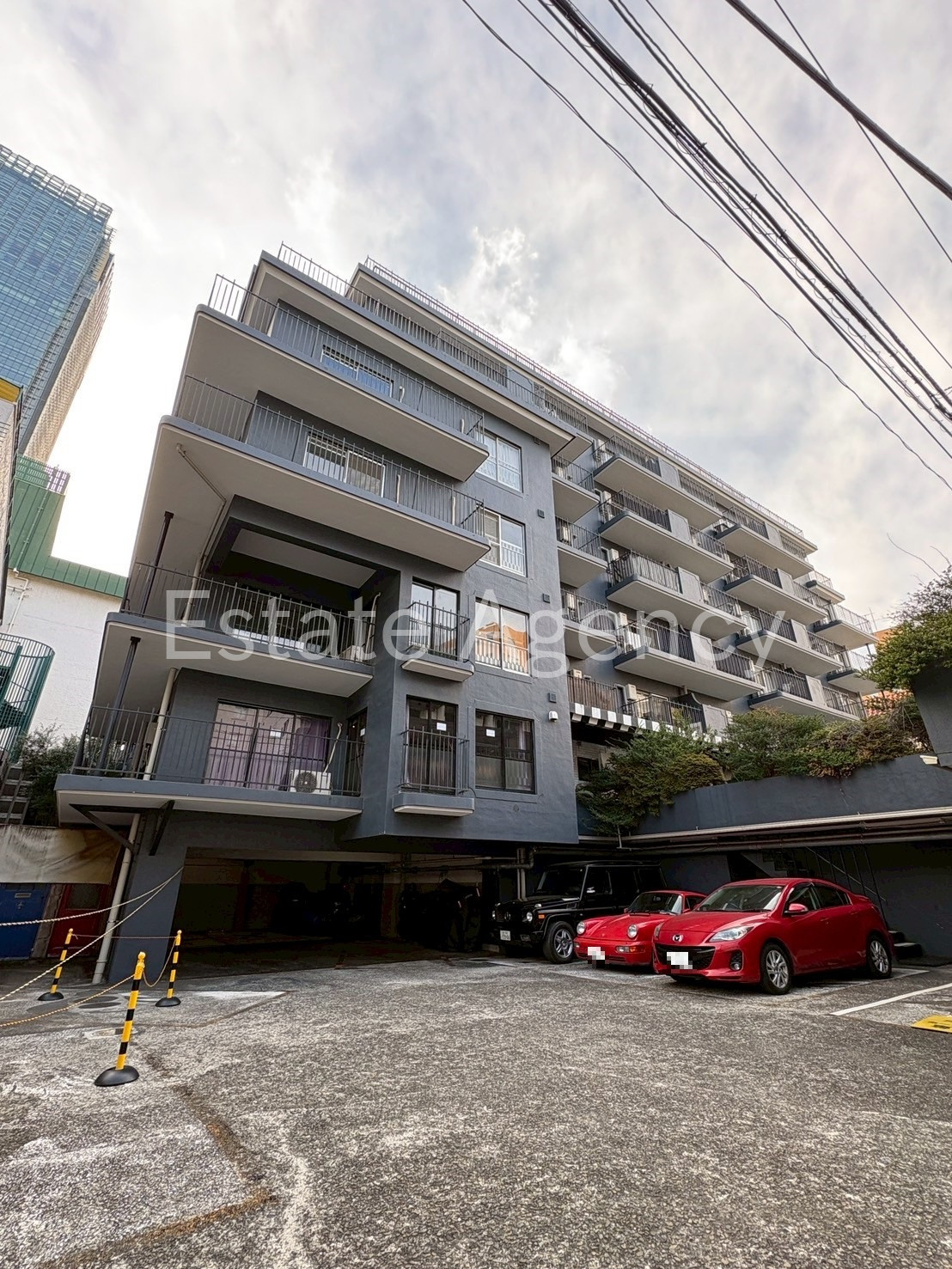 ｎｉｎｅｔｙｔｗｏ１３ 外観