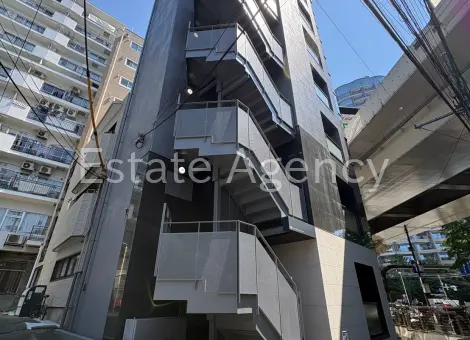 Ｍ．ＢＡＬＡＮＣＥ＋ＪＩＮＧＵＫＩＴＡＳＡＮＤＯ 外観