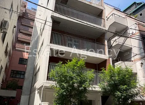 エルスタンザ新宿御苑 外観