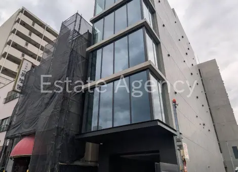 ＥＡＲＬＳ　ＴＡＮＩＭＡＣＨＩ 外観