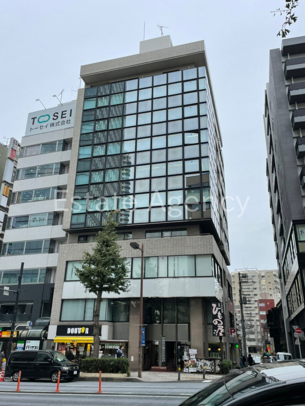 クリスタルタワー 外観