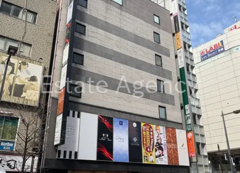 三経３３ 外観