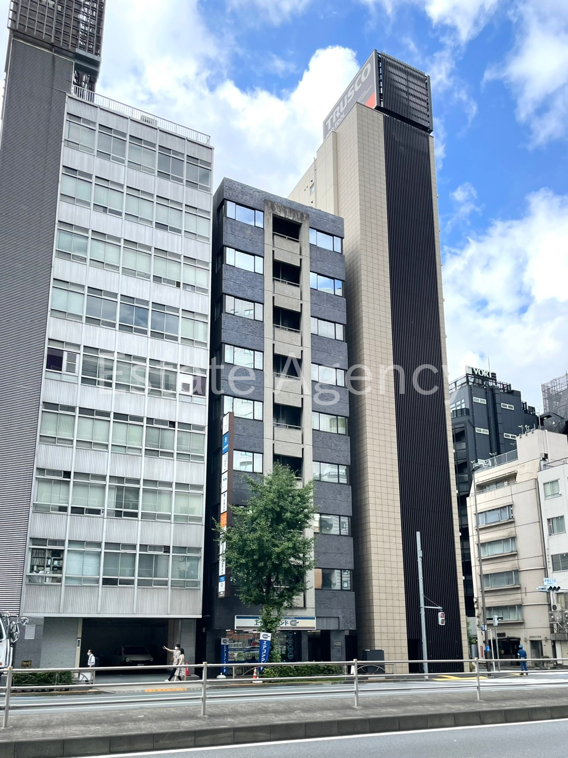新橋ユタカ 外観