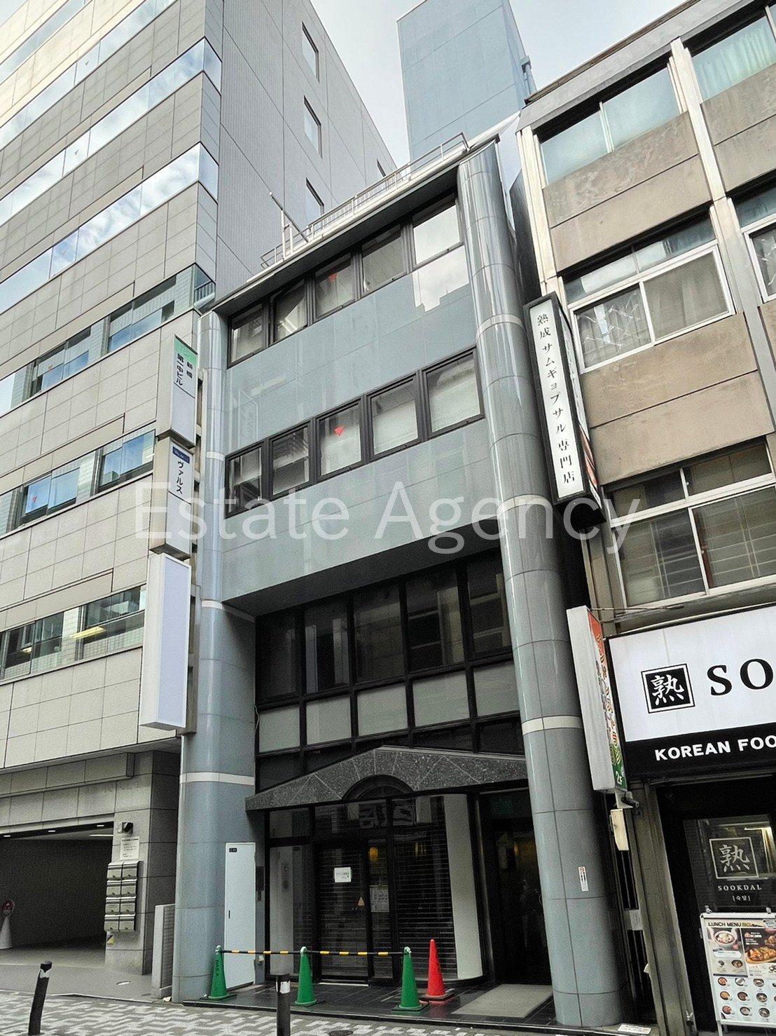 ユースクエア新橋 外観